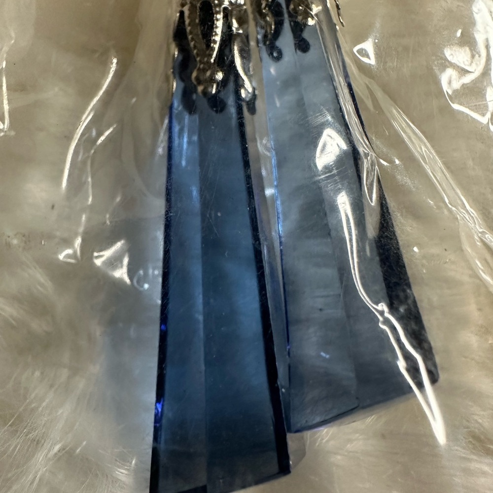 🧡10/$10 Blue and Silver Dangle Earrings - Picture 2 of 4